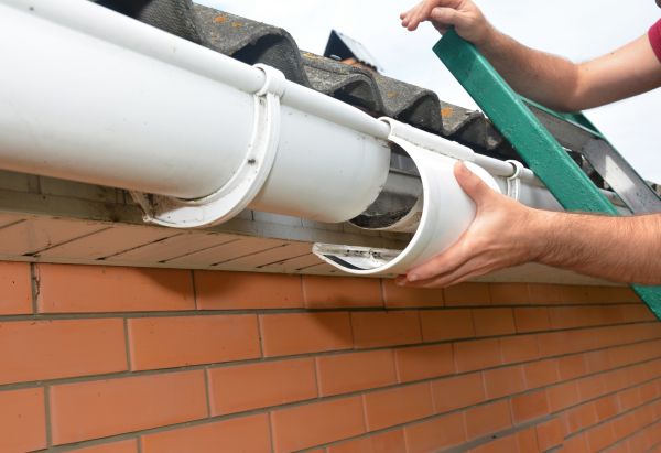 Cost of Gutter Seam Repair in Glen Allen