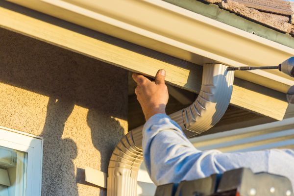 Cost of Aluminum Rain Gutter Service in Glen Allen