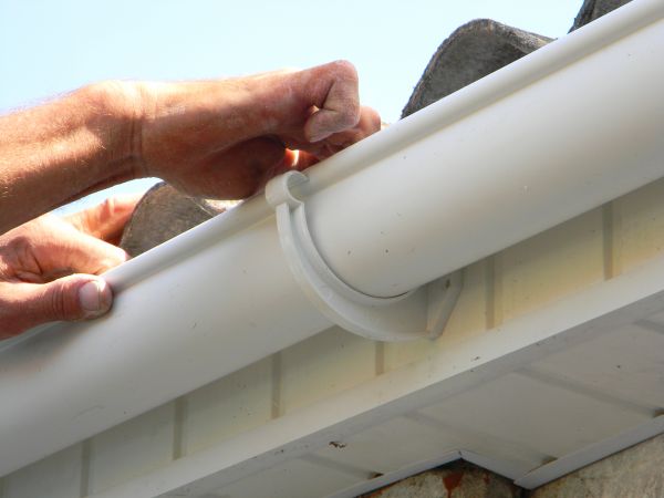 Cost of Plastic Gutter Repair in Glen Allen